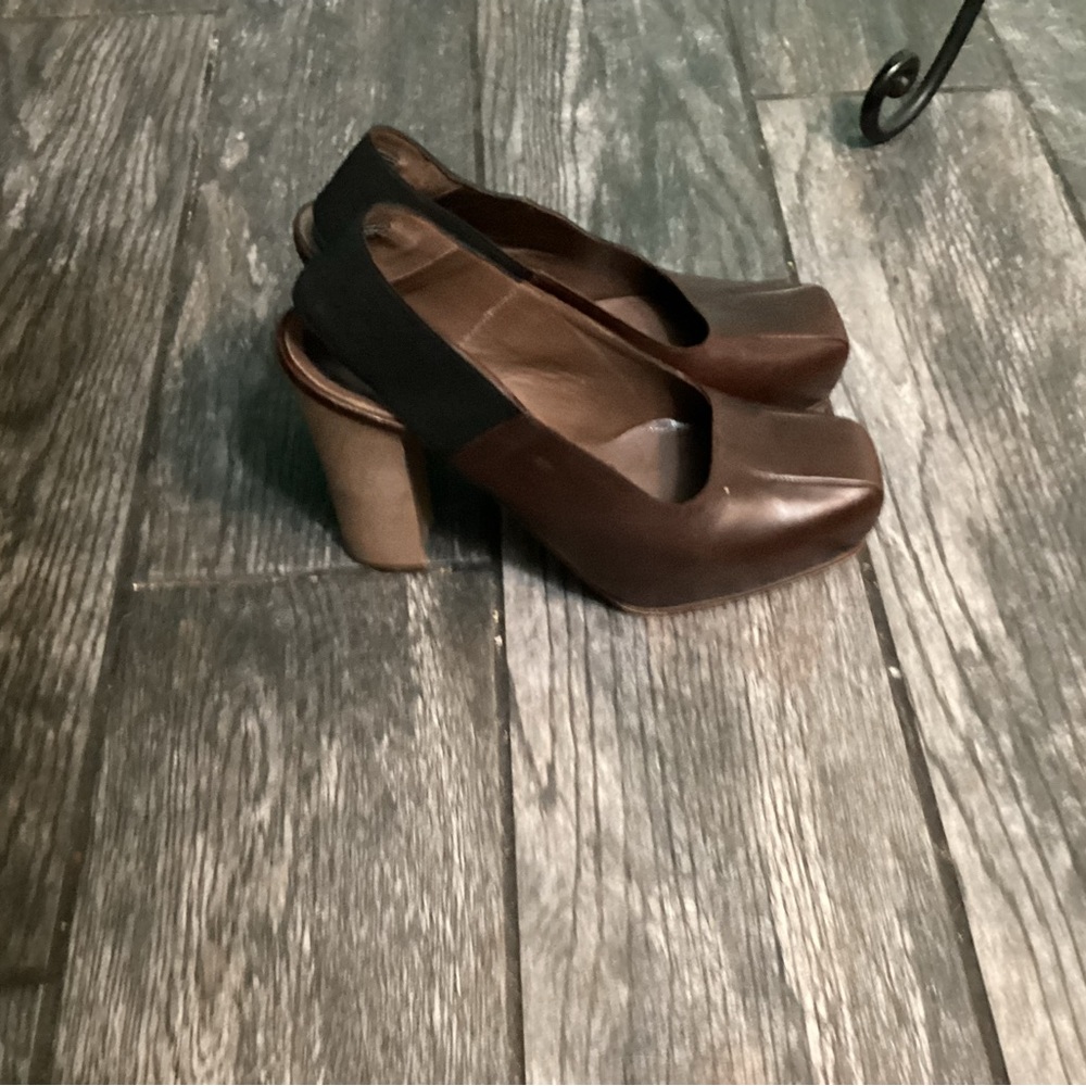 Marni Square Toe Pump